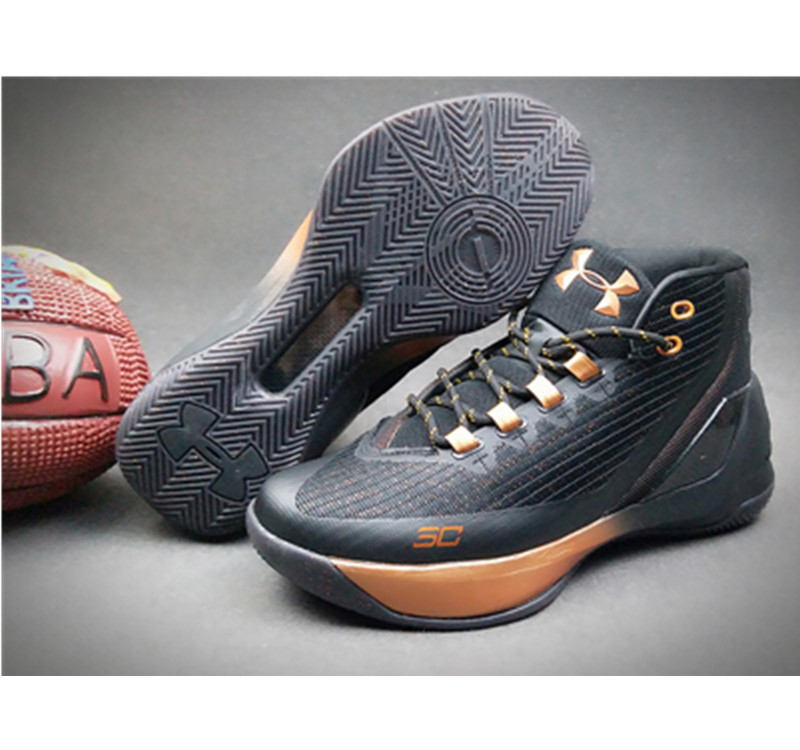 Under Armour Stephen Curry 3 Shoes black gold