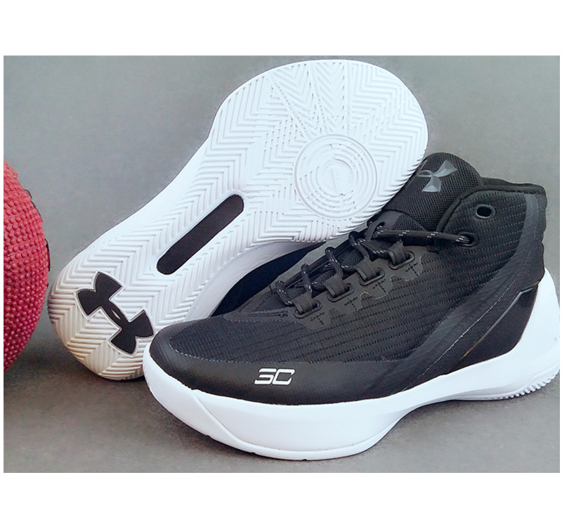 Under Armour Stephen Curry 3 Shoes black white
