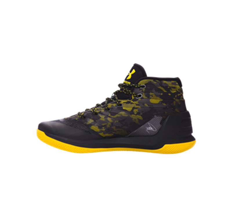Under Armour Stephen Curry 3 Shoes brown yellow